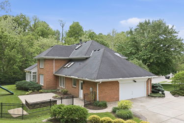 14-web-or-mls-9486 Oakhurst Ct-14