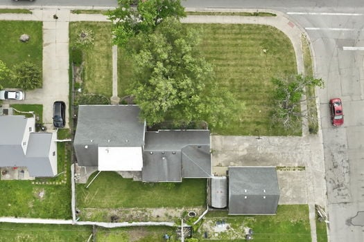 15-web-or-mls-1290 Main St-15