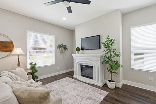 15-web-or-mls-2006 Clarion Ave-15