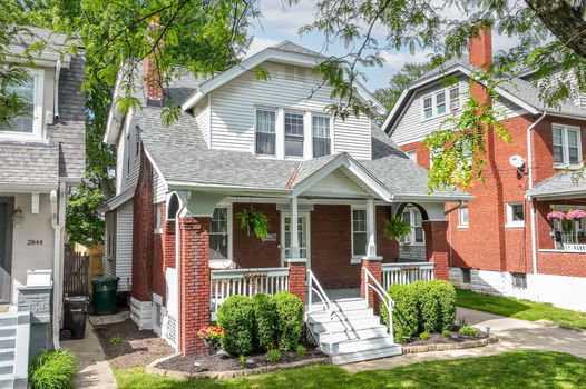 15-web-or-mls-2846 Markbreit Ave Outside-15