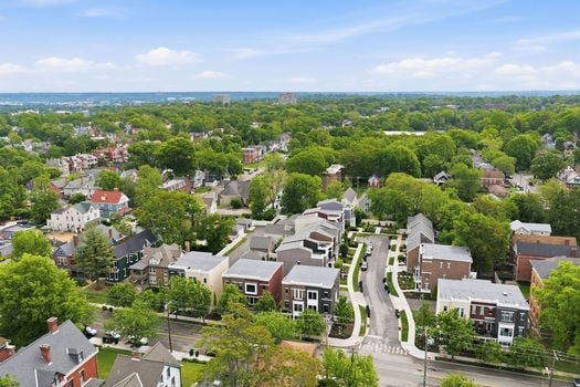16-web-or-mls-3118 Woodburn Ave-16