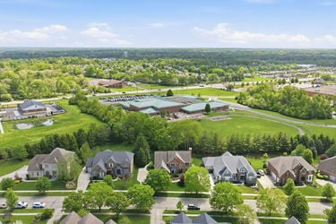 16-web-or-mls-5564 Oak View Dr-16