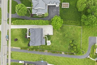 20-web-or-mls-9932 Zig Zag Rd-20