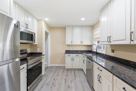 25-web-or-mls-1290 Main St-25