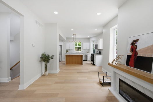 25-web-or-mls-2548 Hackberry St-25