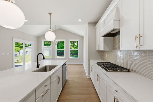 27-web-or-mls-4736 Alpine Ave-27