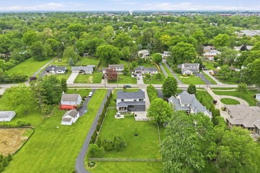 27-web-or-mls-9932 Zig Zag Rd-27