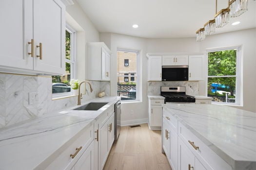 28-web-or-mls-2548 Hackberry St-28