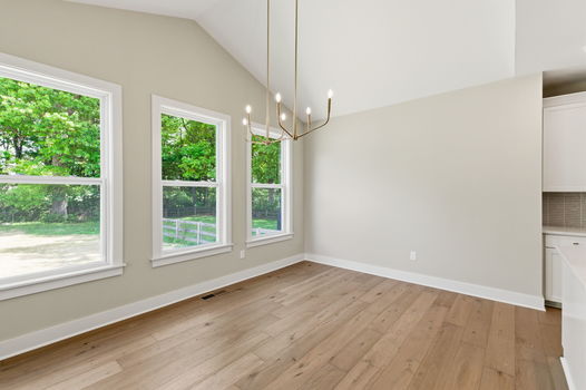28-web-or-mls-4736 Alpine Ave-28
