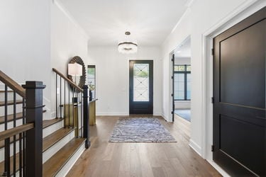 30-web-or-mls-2963 Walworth Ave-30