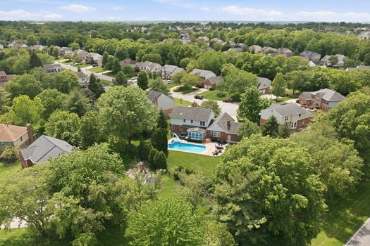 30-web-or-mls-7220 Rolling Meadows Dr-30