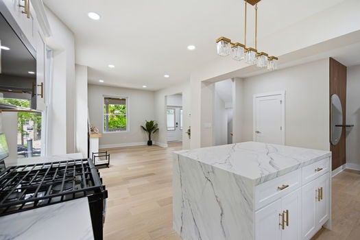 31-web-or-mls-2548 Hackberry St-31