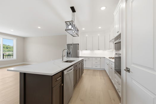 31-web-or-mls-739 Manhattan Blvd 302-31