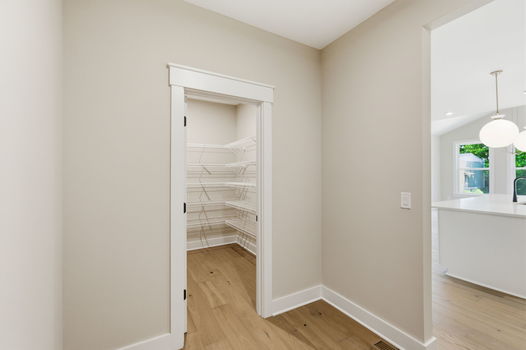 32-web-or-mls-4736 Alpine Ave-32