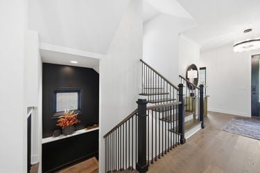 33-web-or-mls-2963 Walworth Ave-33