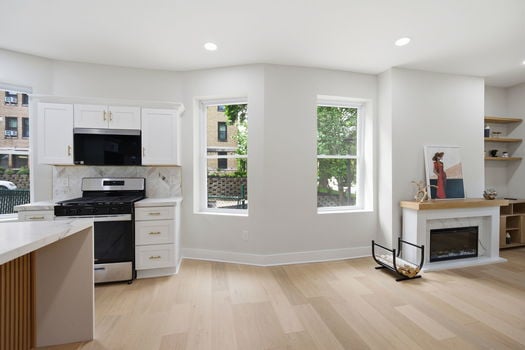 36-web-or-mls-2548 Hackberry St-36