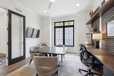 37-web-or-mls-2963 Walworth Ave-37