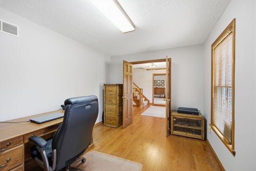 37-web-or-mls-7220 Rolling Meadows Dr-37