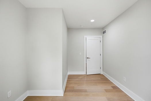 38-web-or-mls-2548 Hackberry St-38