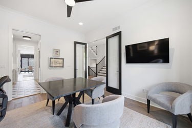38-web-or-mls-2963 Walworth Ave-38