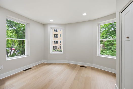 40-web-or-mls-2548 Hackberry St-40