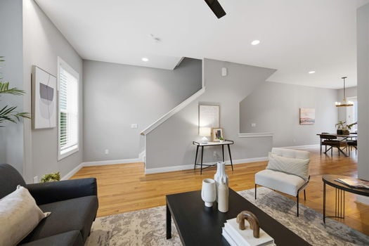 41-web-or-mls-3118 Woodburn Ave-41