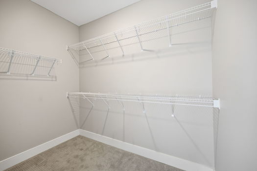 41-web-or-mls-739 Manhattan Blvd 302-41