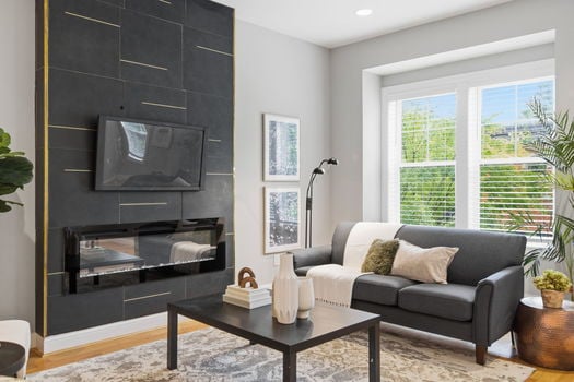42-web-or-mls-3118 Woodburn Ave-42