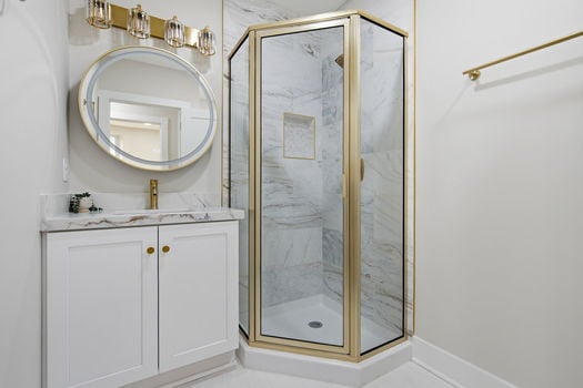 45-web-or-mls-2548 Hackberry St-45