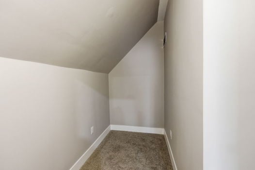 47-web-or-mls-2006 Clarion Ave-47