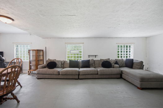 48-web-or-mls-2400 Homestead Pl-48