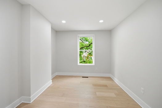 48-web-or-mls-2548 Hackberry St-48