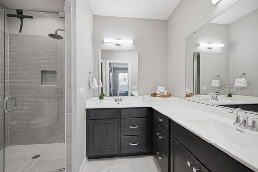 48-web-or-mls-3118 Woodburn Ave-48