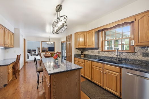 48-web-or-mls-7220 Rolling Meadows Dr-48