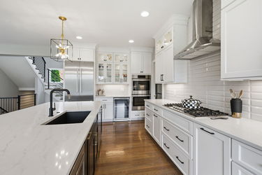 48-web-or-mls-9932 Zig Zag Rd-48