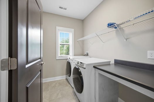 49-web-or-mls-3118 Woodburn Ave-49
