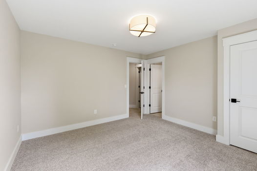 49-web-or-mls-4736 Alpine Ave-49