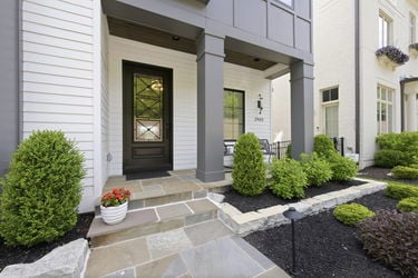 5-web-or-mls-2963 Walworth Ave-5