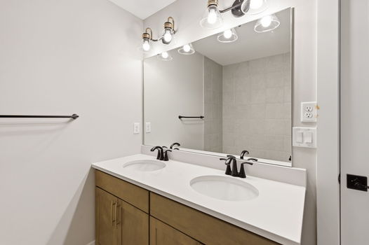 50-web-or-mls-4736 Alpine Ave-50