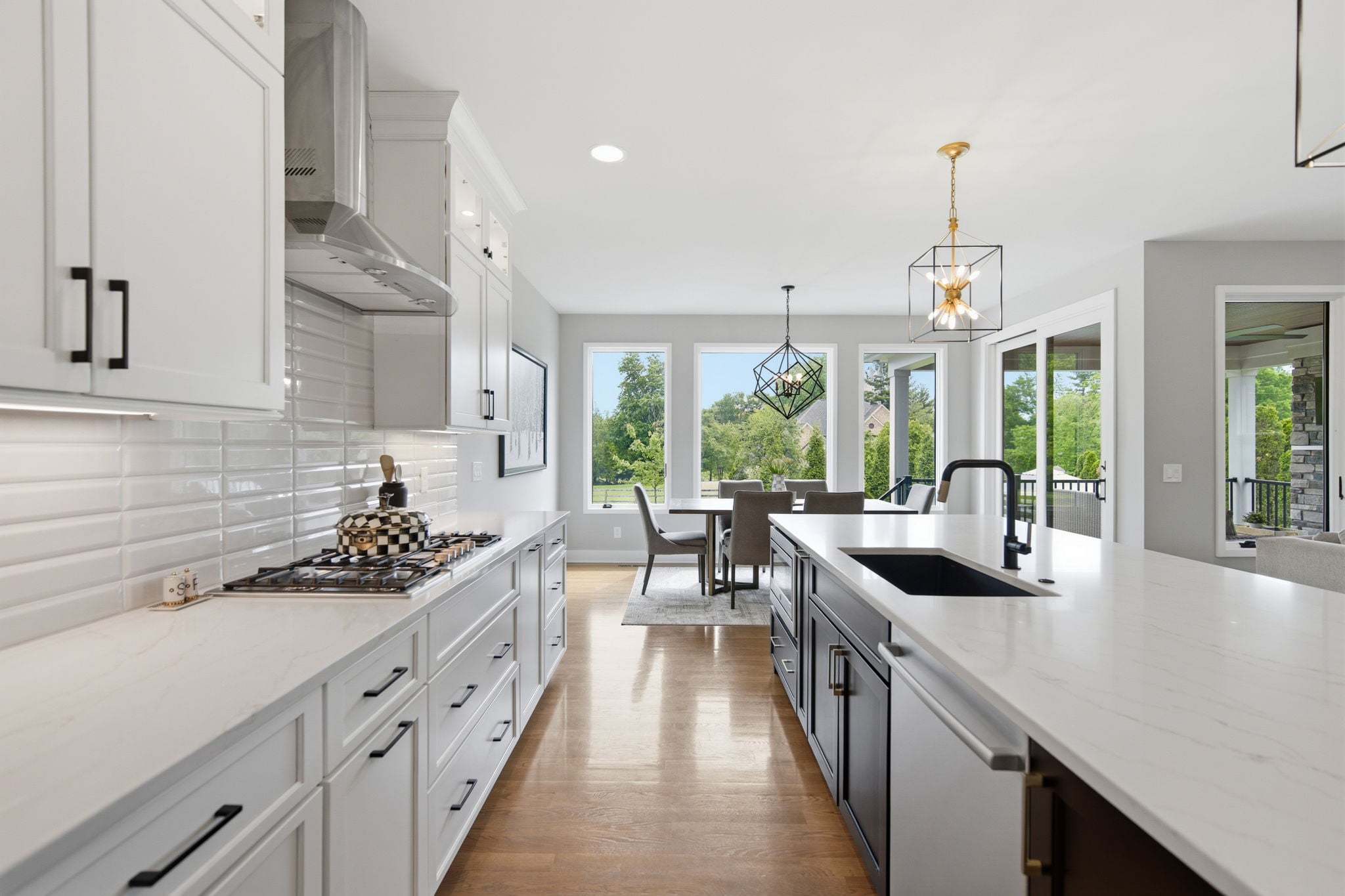 50-web-or-mls-9932 Zig Zag Rd-50