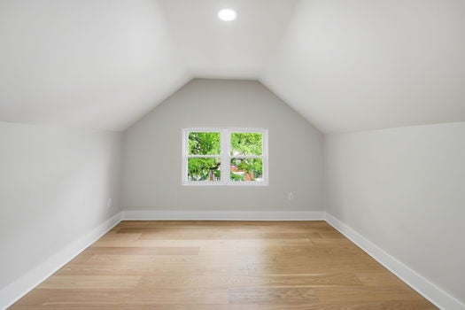 51-web-or-mls-2548 Hackberry St-51