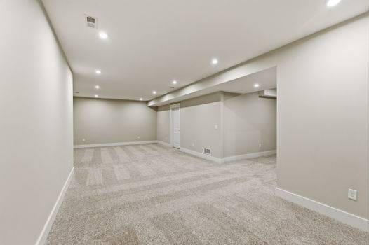 55-web-or-mls-4736 Alpine Ave-55