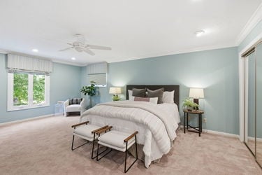 55-web-or-mls-9486 Oakhurst Ct-55