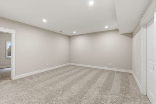 57-web-or-mls-4736 Alpine Ave-57