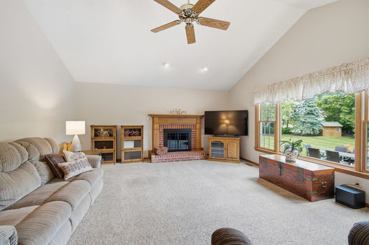 57-web-or-mls-7220 Rolling Meadows Dr-57