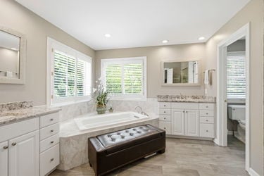 59-web-or-mls-5564 Oak View Dr-59