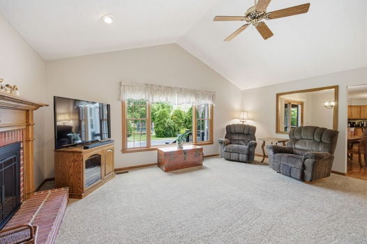 59-web-or-mls-7220 Rolling Meadows Dr-59