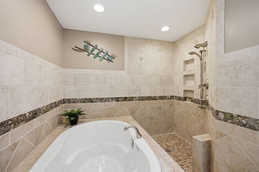59-web-or-mls-9486 Oakhurst Ct-59