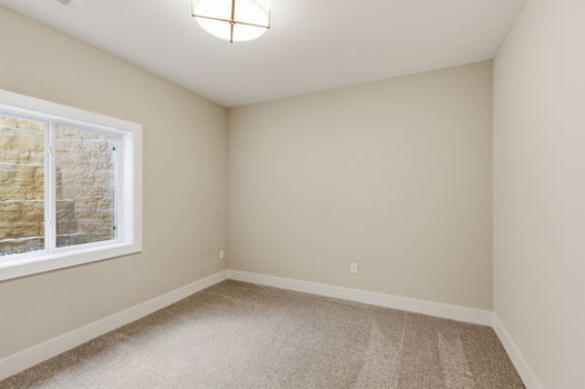 60-web-or-mls-4736 Alpine Ave-60
