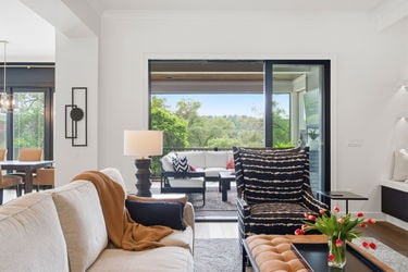62-web-or-mls-2963 Walworth Ave-62